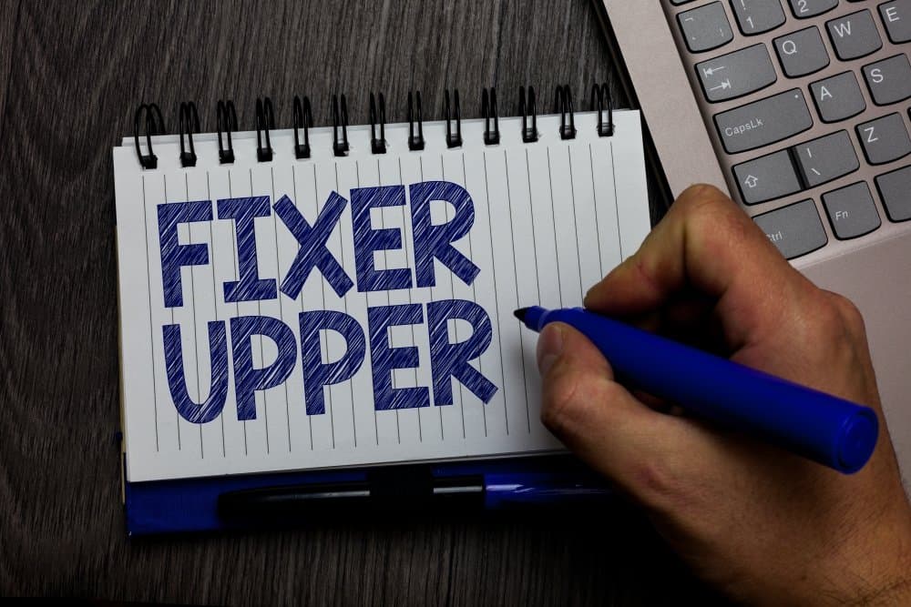 Featured image for the article “10 Warning Signs When Buying a “Fixer Upper””